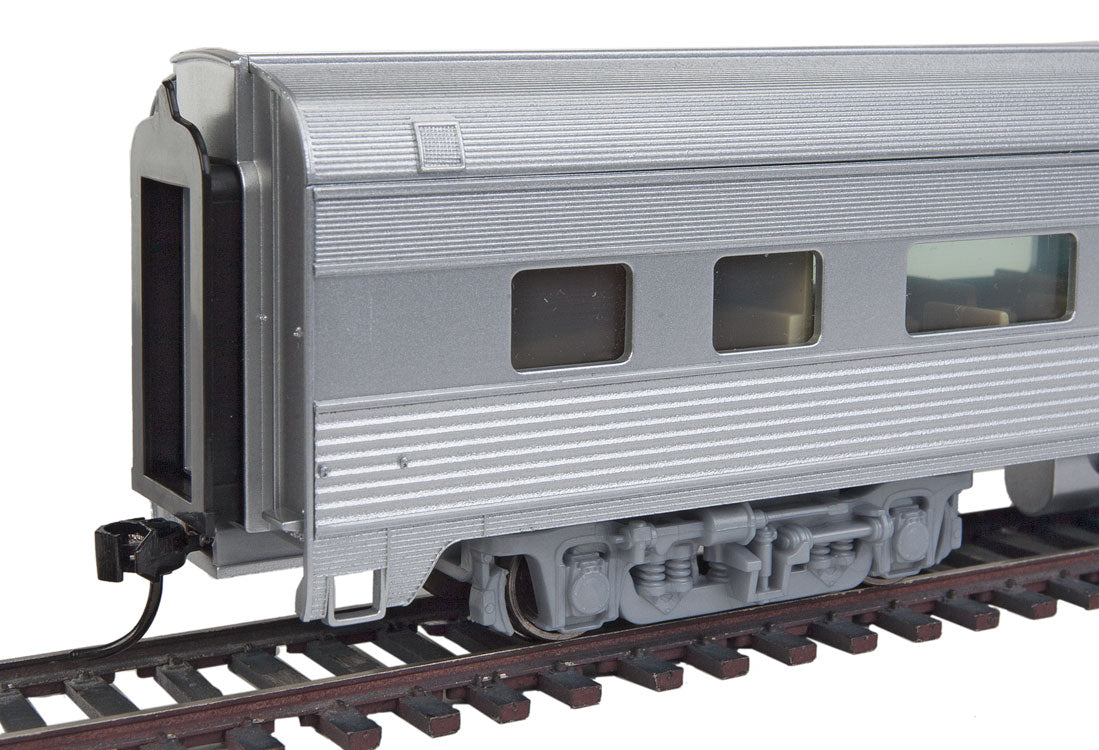 Walthers Mainline 910-30003 HO Scale 85' Budd Large Window Coach CB&Q