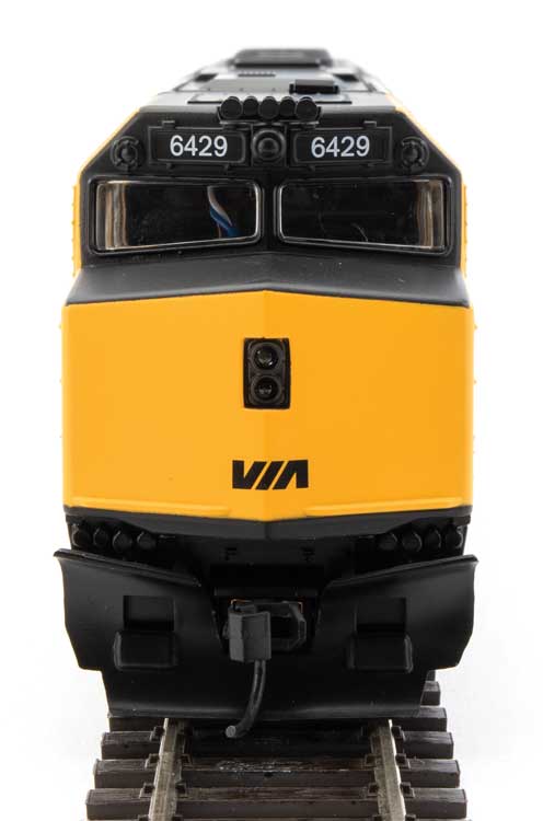  Walthers 910-9475 HO Scale EMD F40PH VIA 6429