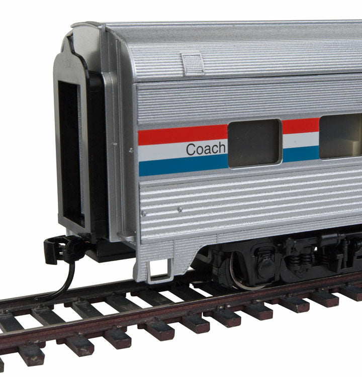  Walthers Mainline 910-30001 HO Scale 85' Budd Large Window Coach Amtrak Phase III