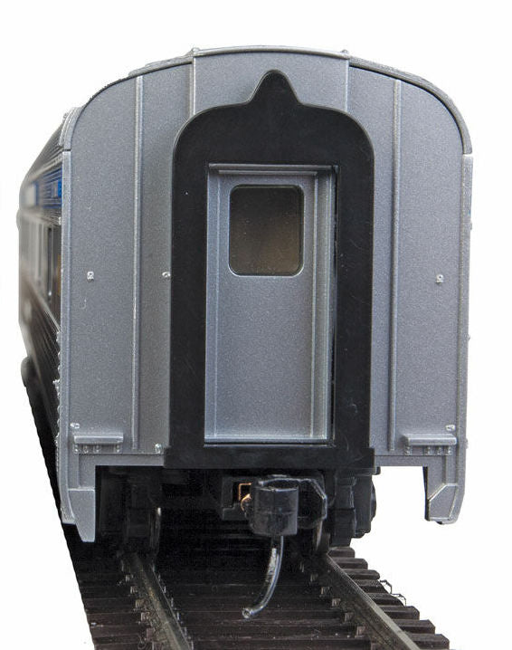  Walthers Mainline 910-30009 HO Scale 85' Budd Large Window Coach VIA Rail