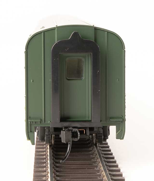  Walthers Mainline 910-30019 HO Scale 85' Budd Large Window Coach Northern Pacific NP