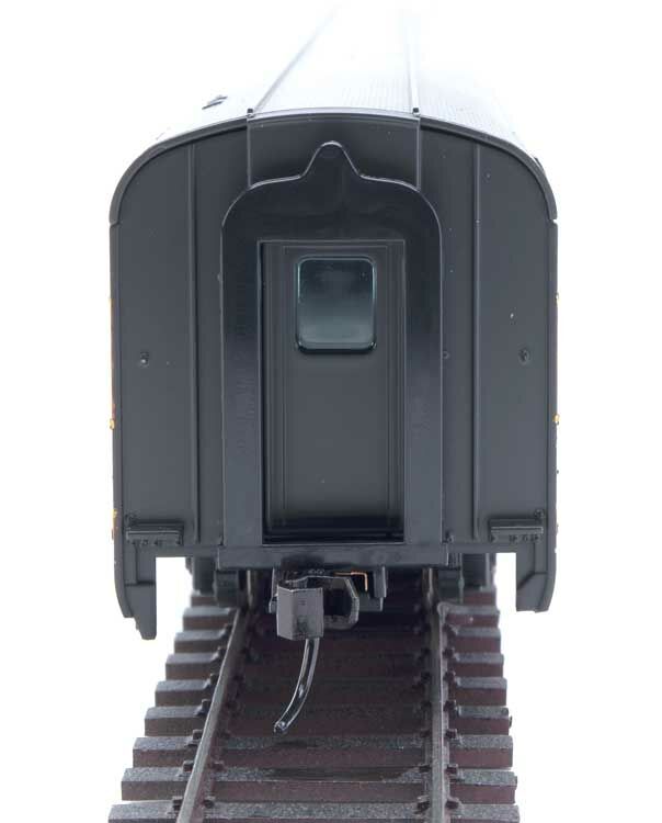  Walthers Mainline 910-30067 HO Scale 85' Budd Baggage Lounge Great Northern GN
