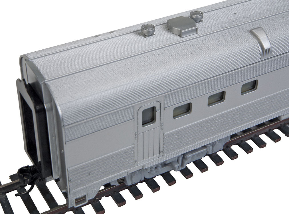  Walthers Mainline 910-30153 HO Scale 85' Budd Diner Burlington CB&Q