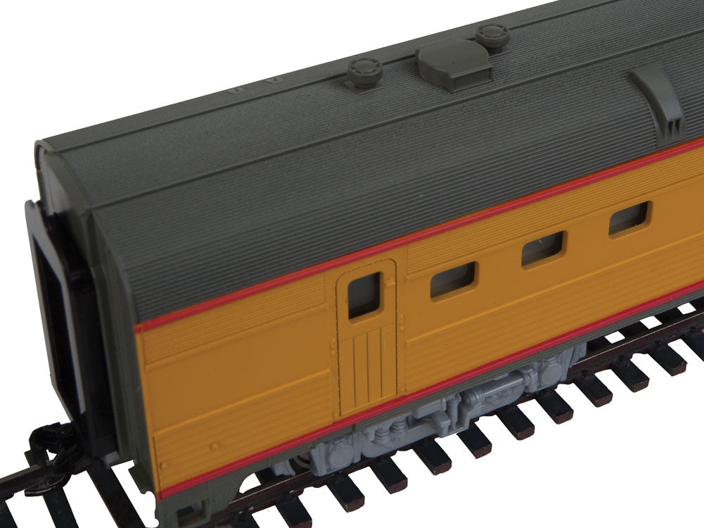  Walthers Mainline 910-30158 HO Scale 85' Budd Diner Union Pacific UP