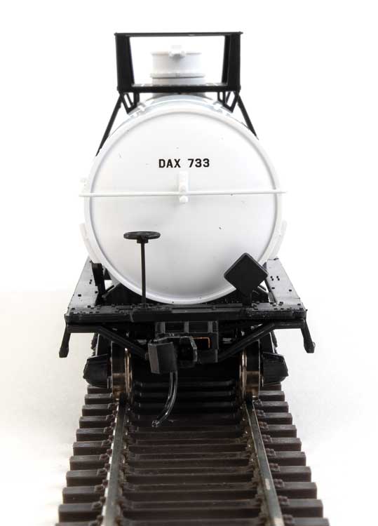  Walthers Mainline 910-48004 HO Scale 36' Chemical Tank Car Diamond Shamrock DAX 733